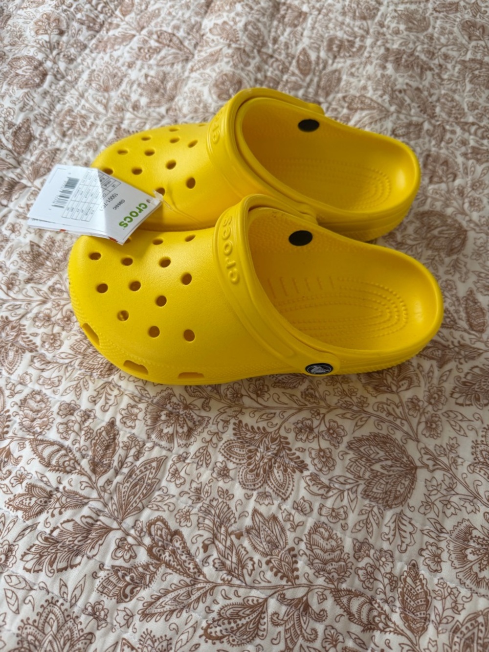 CROCS Classic Clog in Bright Yellow